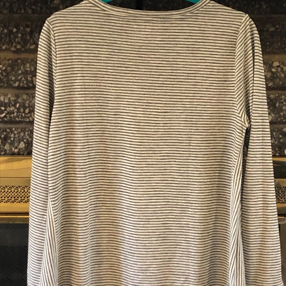 4/20🌟Loft Striped shirt - Picture 3 of 4